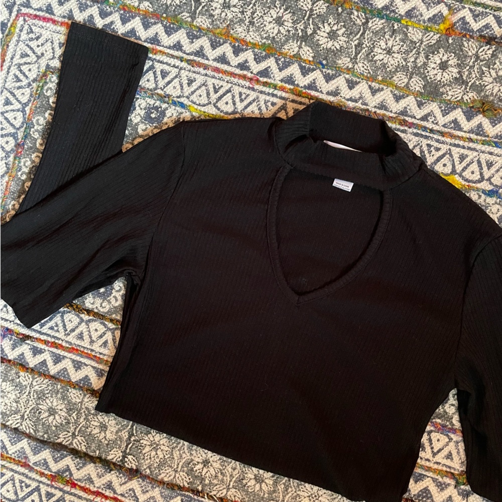 Black mock neck long sleeves with front cut out